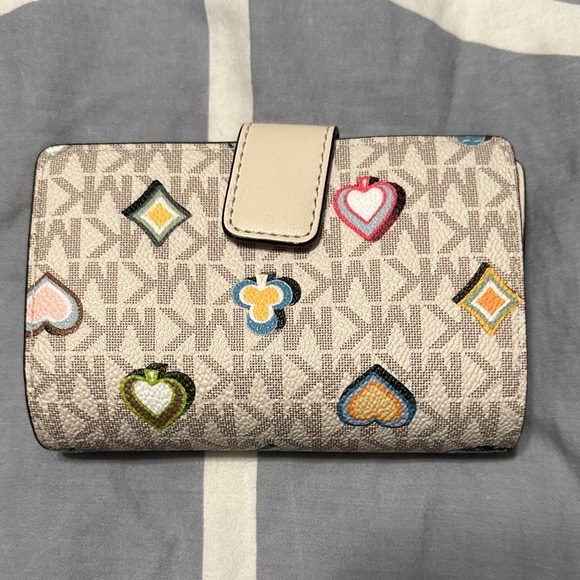 Michael Kors Beige Wallet with Card Suits - Picture 2 of 5